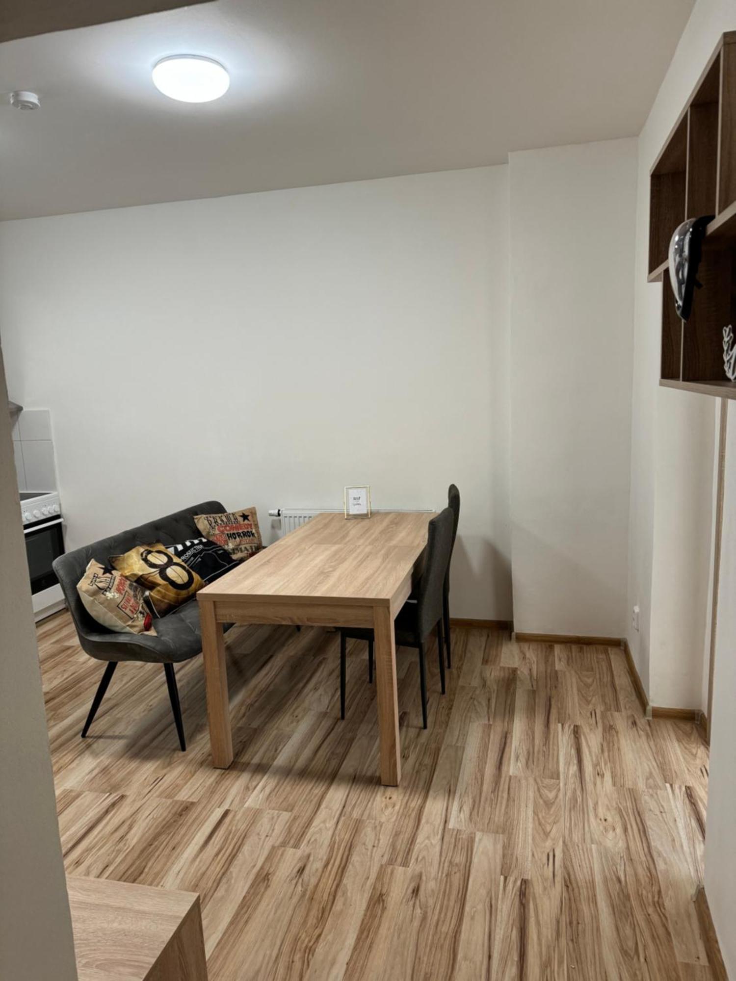 V Jachymove Pro 4 Osoby, Free Wifi Apartmán Jáchymov